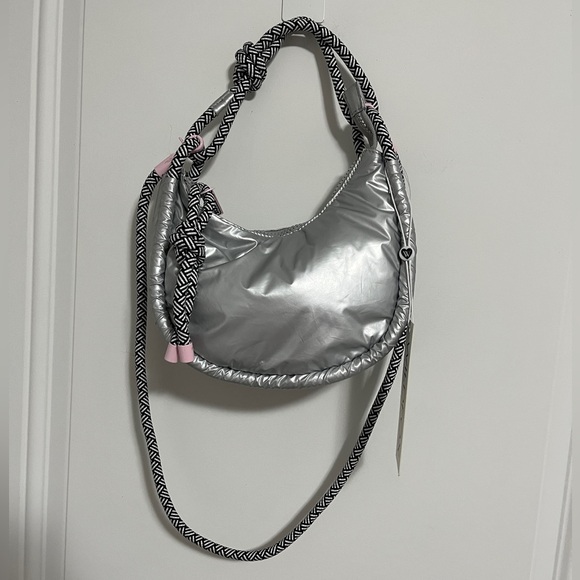 NWT - Wildfox Women’s 2 in 1 Crossbody/Shoulder Bag - Picture 2 of 9